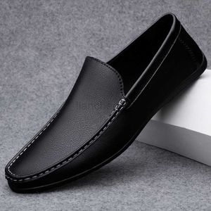 Klänningskor Spring Autumn Men's Casual Leather Shoes For Men Black White Solid Slip-On Plus Size Dropshipping 46 47 L0830