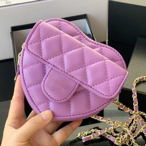 14 cm mini hjärtälskare stil lammskinn midja byst crossbody väskor quiltad guldmetall hårdvara matelasse kedja fåfänga kosmetisk fall designer mynt purpans lila handväskor