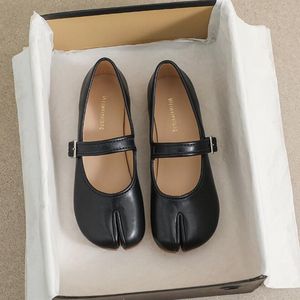 Gai gai gai skórzana skórzana dzielona palca płaska kobieta Mary Janes Tabi ninja Flats żeńska przytulna sukienka buty kostki Mokasyny plus rozmiar 35-43 230830