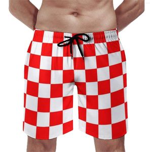 شورتات الرجال الصيفية الصيفية ن checkerboard Sports Red White Square Custom Board Short Retro Fast Dry Swim Trunks حجم كبير