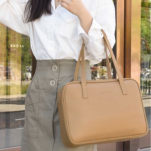 Moda gündelik sevimli 2022 yeni PU deri dizüstü bilgisayar çantası 13.3 14 15.6 inç Basit çanta omuz çantası kadınlar su geçirmez defter kılıfı HKD230828