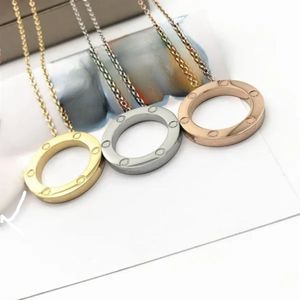 designer necklace designer for women clover necklace Elegant aristocratic temperament luxury sense of fashion pendant titanium steel women's necklace
