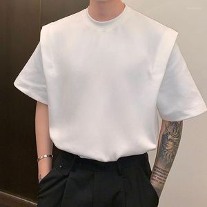 Męskie koszule T Letnie niszowe sens design o-dół dla mężczyzn topy ins swobodne luźne kolorowe trend podkładki na ramię krótkie rękawki