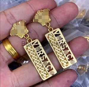 New Fashion Ear Stud Greece Meander pattern Medusa Portrait Sculpture pin women men Diamonds hollow out letter Greca Drop Earrings Jewelry VerE-77 x0830