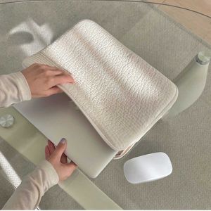 Корейский корпус белого черного ноутбука в стиле INS для IPAD Super Saint для MacBook Fabric Liner Crote Satch для Huawei HKD230828