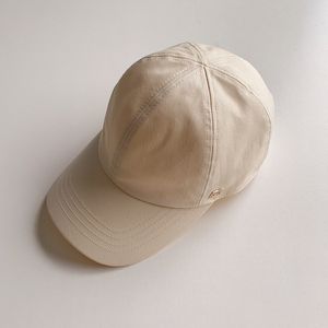 Ball Caps Womens Peach Beed Baseball Cap. Повседневная женщина дикая стильная шляпа Регулируемая изогнутая кольная купольная шляпа 230830