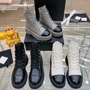 Botas de inverno designer feminino botas curtas de couro australiano luxo ajustável rendas até botas de cowboy moda tornozelo bota com caixa no464