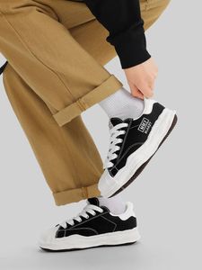 Kleidschuhe MMY Paare 2023 Mode Dicker Boden Sneaker Trend Plattform Frauen Männer Leinwandschuh Kausal 230829