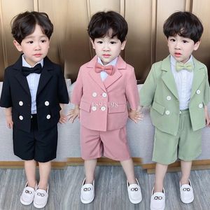 Tute Bambini Abito formale estivo Set Ragazzi Doppio petto Abbigliamento da spettacolo Abito da passerella Costume Pantaloncini blazer per bambini 2 pezzi Vestito 230830