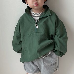 후드 땀 셔츠 어린이 의류 한국 봄 옷 탑 아기 가벼운 가벼운 가벼운 가벼운 가벼운 길이와 편안한 포켓 윈드 브레이커 작은 재킷 230830
