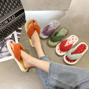 Kapcie 2023 Autumn Plush Damskie Ins Fashion Cartoon Fruit Herringbone Home Non-Slip Flip-Flip-Flops