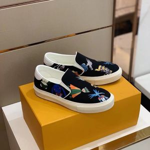 Luxurys Designers Sapato Ollie Sneakers Preto / Laranja / Azul / Verde Camurça Bezerro Couro Skate Sapatos Têxteis Flor Impresso Transparente Borracha Outsole Sapatos Casuais 02