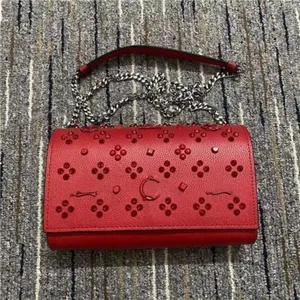 Omuz çantaları lüks tasarımcı çantası kadın cl omuz çantası perçinlenmiş moda kırmızı dip Avrupa ve Amerikan eğlence çantası klasik mektup crossbody çanta çanta çanta