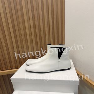 Designer luxury women boots winter genuine leather The unique side opening design is simple and easy to match with a slip-on flat boot