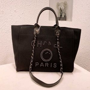 Mulheres de luxo clássico sacos de praia marca ch lona bolsa designer moda mochilas pérola senhoras grandes bolsas de noite menina bolsa mulheres grande saco de mão de compras iqu5