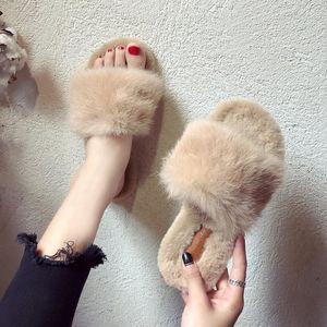 Tofflor kvinnor Autumn Winter Furry Fashion Fluffy Shoes Female Outdoor Flip Flops Ladies Home Bedroom varm