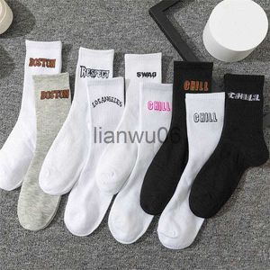 Others Apparel Women Cotton Socks New Letter Jacquard Fashion Trend Personalized Street Hip Hop Art Character Ladies Crew Socks I107 J230830