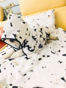 Pijama simples para animais de estimação, terno quente de três peças, preto e branco, moda coral, veludo, camisa macia, jarre aero, roupas de corgi