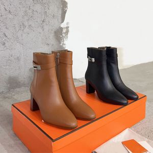 Hochwertiges Leder, runde Zehenpartie, klobige Stiefeletten, modische Stiefeletten mit Schnalle, Designer-Ritterstiefel