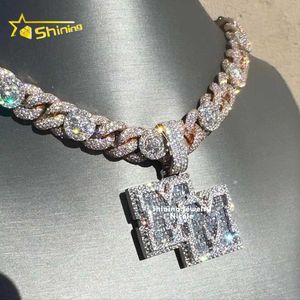 Halsband Hip Hop Double m iced ut anpassade silversmycken Baguette Diamond Gra Moissanite Mini Inledande brevhänge