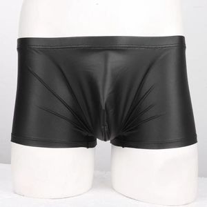 Underbyxor hösten fjäderboxare kort underkläder våt utseende trosor klubbkläder montering matt läder män sexiga shorts smala passform