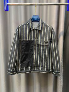 2023 Senaste designerjacka Fashion Pocket Stitching Design Striped Denim Jacket Högkvalitativ märke Mensjacka