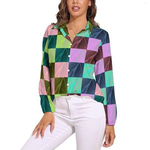 Kvinnors blusar färgglada färgblockbluscheckor roliga anpassade kvinnliga långärmad street mode skjorta våren överdimensionerad topp