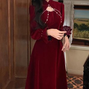 Abiti casual invernali eleganti perle di lusso velluto rosso abito lungo manica festival anno festa midi donna vestido abito abbigliamento