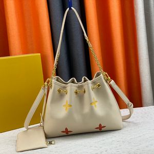 Topp läderdesigner handväskor axelväskor mode crossbody hink väskor kvinnors armhåla väskor plånbok rosa designer väskor