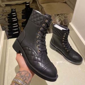 Luxury Designers Ankle Boots Half Boots Black Calfskin Quality Flat Lace up Shoes Adjustable Zipper Opening Black Motorcycle Boots 01