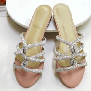Chinelos Bling Crystal Beach Mulheres Sandálias Moda Open Toe Cross-Tied Strass Slides Flat With Shoes Rosa Verde Couro