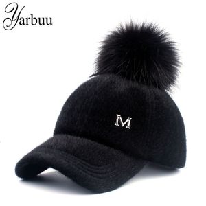 Boll Caps Yarbuu Brand Baseball Caps Winter Cap för Women Faux Fur Pompom Ball Justerbar Casual Hat 230830