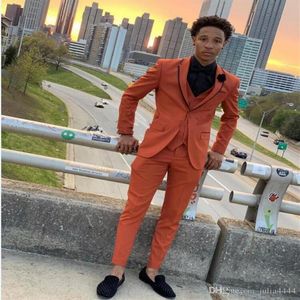 Stilig orange smal fit herrar kostymer skåran lapel bröllop tuxedos för män billiga 3 stycken prom blazers jacka byxor vest346b