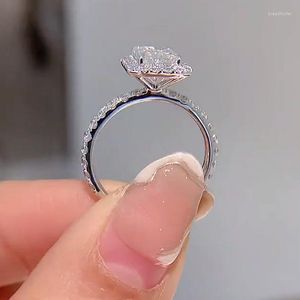 Pierścienie klaster Złoty Pierścień Kobiet Radiant Mosan Diamond D-color VVS1 Wedding/zaręczyny/urodziny/bankiet/walentynki Prezenty