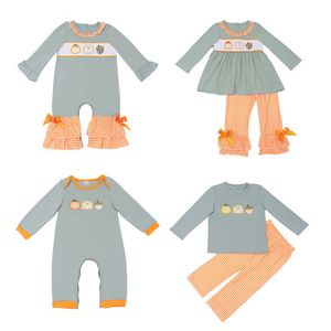 Kleidungssets Baby-Baumwoll-Langarm-T-Shirt-Set mit Rundhalsausschnitt, Truthahn- und Kürbisdruck, für Jungen, graues Oberteil, Kleidung, orangefarbene Gitterhose mit Schleife 230830