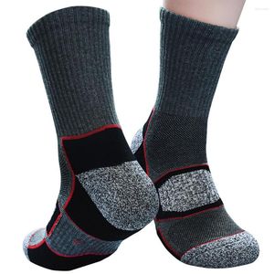 Männer Socken 3 Paare/los Sport Verdickt Vier Jahreszeiten Im Freien Atmungsaktive Deodorant Mid Tube Baumwolle Wandern Hohe Qualität