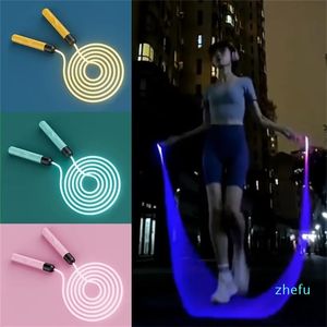 2023-fitness ajustável noite brilhante pular corda exercício led pular cordas iluminar suprimentos ao ar livre equipamentos esportivos de treinamento portátil