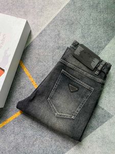 2023 Nya höst- och vintermens jeans högkvalitativa bomullsgrå blyertsbyxor lyxiga märke toppdesigner jeans