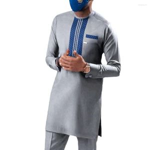 Erkeklerin Trailtsits Erkekler için Afrika Kıyafetleri Yaz Moda Takımları Uzun Kollu O-Neck Plus Beden Gömlek Setleri Dashiki Üstleri M-4XL