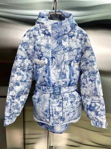 Женщина Ienki Jacket Downty Cotton Jackets Cast Fashion короткая куртка Слим Слим Корсет Толстый горнолыжный костюм Ветзу