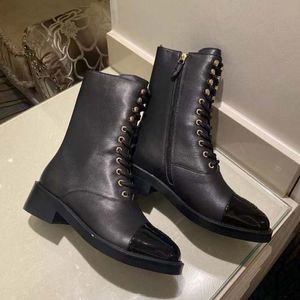 Luxury Designers Half Boots Half Boots Black Calfskin Quality Flat Lace up Shoes Adjustable Zipper Opening Black Motorcycle Boots 03