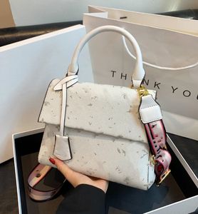 Новые высококлассные и тот же стиль большой бренд пресбиопическая сумочка универсальная легкая роскошная женская сумка