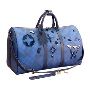 Fashion Duffle Bag Classic 50 أمتعة سفر للرجال من الجلد الحقيقي من الجودة العليا حقائب الكتف حقائب اليد النسائية 10A نقش قابل للتخصيص من الرسائل