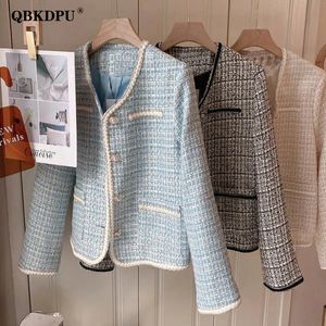 Womens Wool Blends Small Fragrance Style Elegant Cropped Tweed Jacket Women Spring Chic Pearl Button Short Coat Vintage Long Sleeve Outerwear 230831