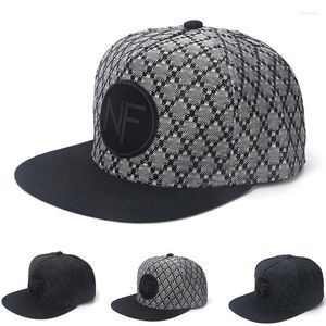 Ball Caps VACIGODEN Men Fashion Letters Embroidered Flat Brim Baseball Cap Personalized Street Style Hip Hop Outdoor Sports Sun Hat