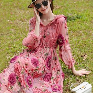 Casual Dresses Pink Young High-end lyxiga tredimensionella broderade blomma Silk Huven Långärmad Löst Midlängd Lady Dress One Size