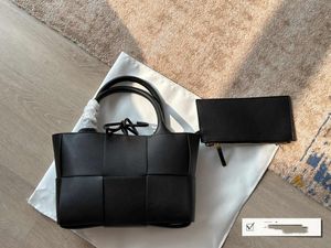 Modemärke Tote Designer Tote Bag Women Woven Handväska med små plånbok Kvinnor Crossbody Bag axelväskor