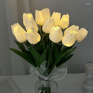Dekoracyjne kwiaty 10heads LED świecące sztuczne dekoracje bukietu kwiatowe do domu 33 cm fałszywe wróżki tulipan