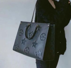 حقائب مصممة للكتف مصممة حقائب اليد منقوشة الزهرة