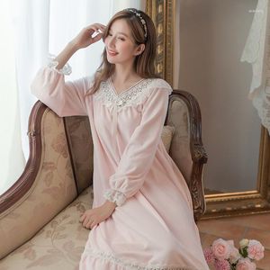 Women's Sleepwear V-neck Nightgown Sexy Lace Sleepshirts Female Autumn Winter Nightwear Warm Intimate Dress Nighty Casual Home Dressing